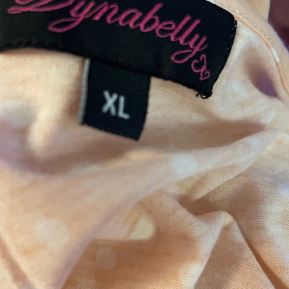 Elegant Peach Polka Dot Blouse - Picture 4 of 4